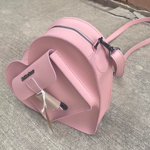 pink dr.martens heart purse - Picture 6 of 14